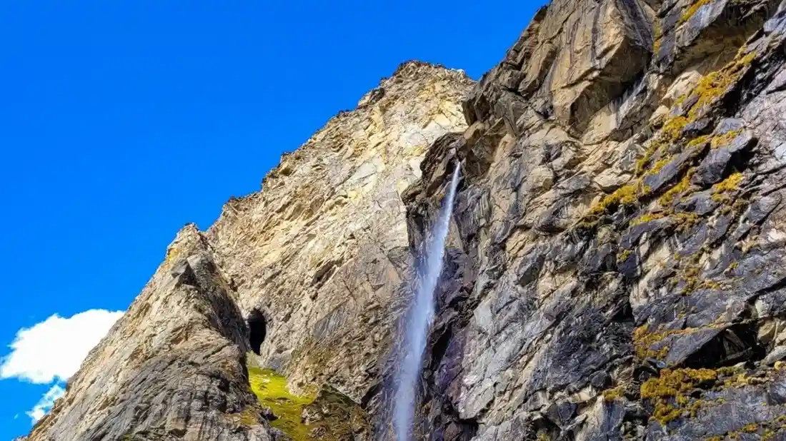 Vasudhara Falls