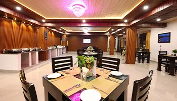 Hotel Amritara The Avadh Badrinath