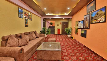 Hotel Amritara The Avadh Badrinath