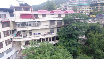  Hotel Raturi Barkot