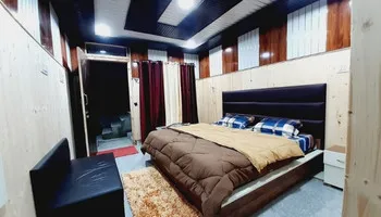 Hotel Gayatri Niketan Gangotri