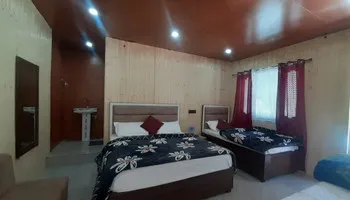 Hotel Gayatri Niketan Gangotri