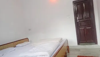 Hotel Amisha Guptkashi