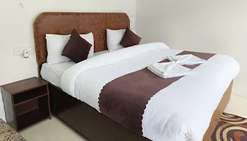 Hotel Raja Resort Guptkashi