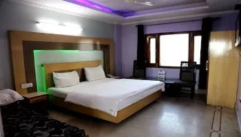 Hotel Apsara Mussoorie