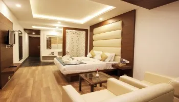Hotel Queen Of Hills Mussoorie