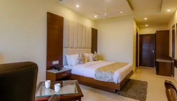 Hotel The Chandseena Mussoorie