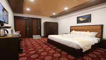 Hotel Amritara The Avadh Badrinath