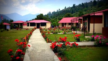 Buransh Heli Resort Guptkashi
