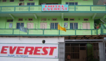 Everest Tourist Lodge Sitapur