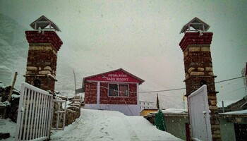 Himalayan Saro Resort