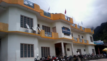 Hotel Bahuguna Jankichatti