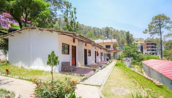  Hotel Pavani Resort Barkot