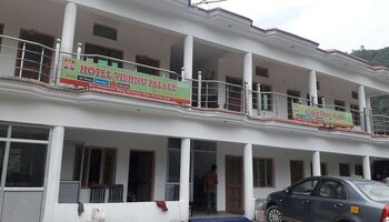 Hotel Vishnu Palace Guptkashi