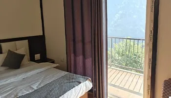 Hotel Omkar Comforts Sersi