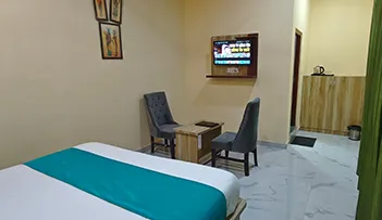 Hotel Narendra Orchid, Phata