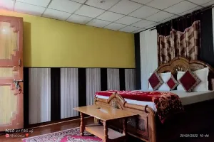 Hotel Snow view Ukhimath