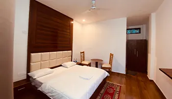 Hotel Tripura, Guptkashi