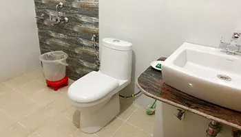 Hotel Dhanesh Joshimath