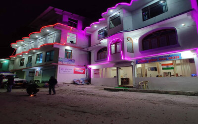Hotel Kuber Tourist Lodge