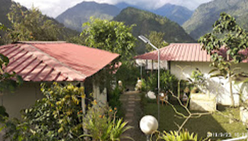 Hotel Lals Resort