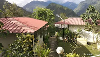 Hotel Lals Resort