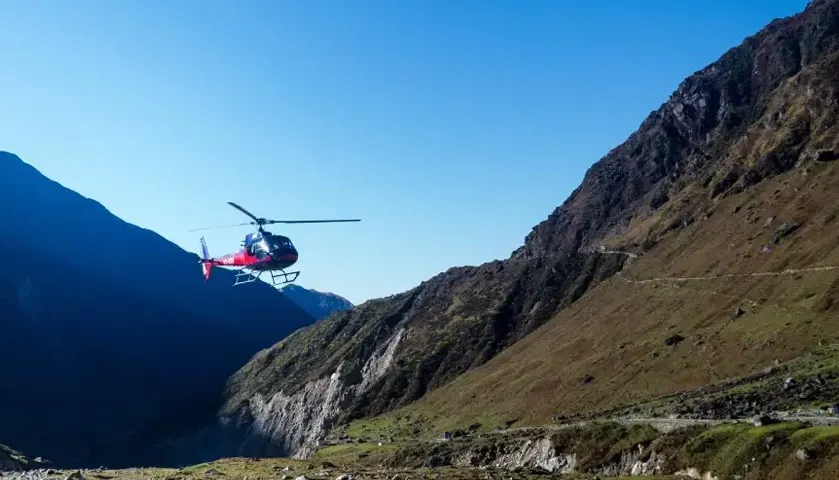 Badrinath Yatra by Helicopter Banner 6