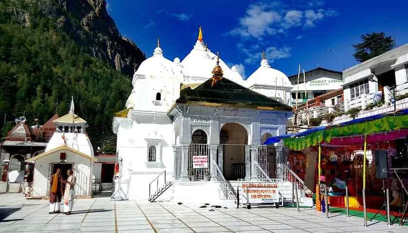 Chardham Yatra Package from Hyderabad Banner 3