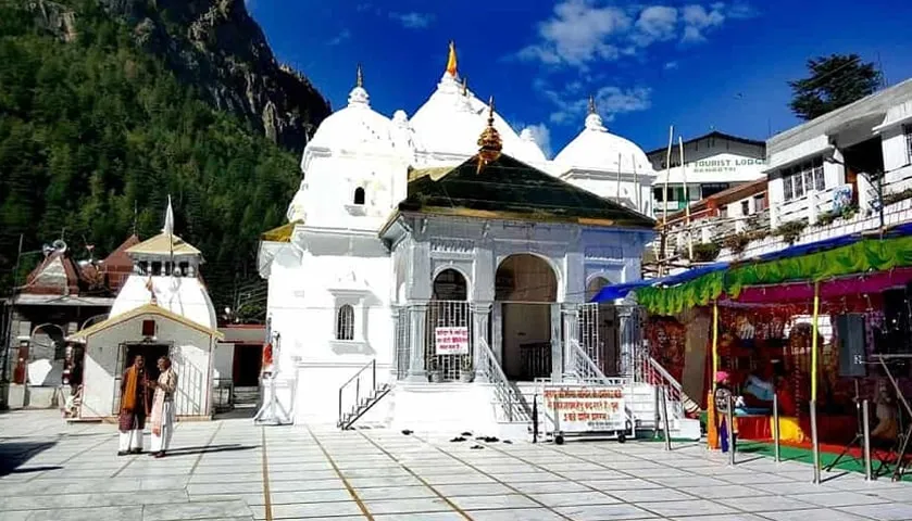 Gangotri Yatra by Helicopter Banner 3