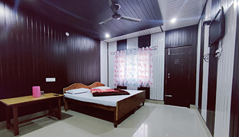 Hotel Astha Uttarkashi